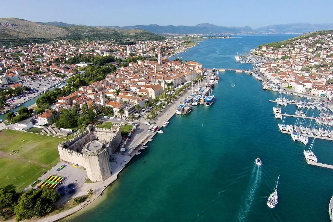 Apartments By The Sea Trogir - 21215