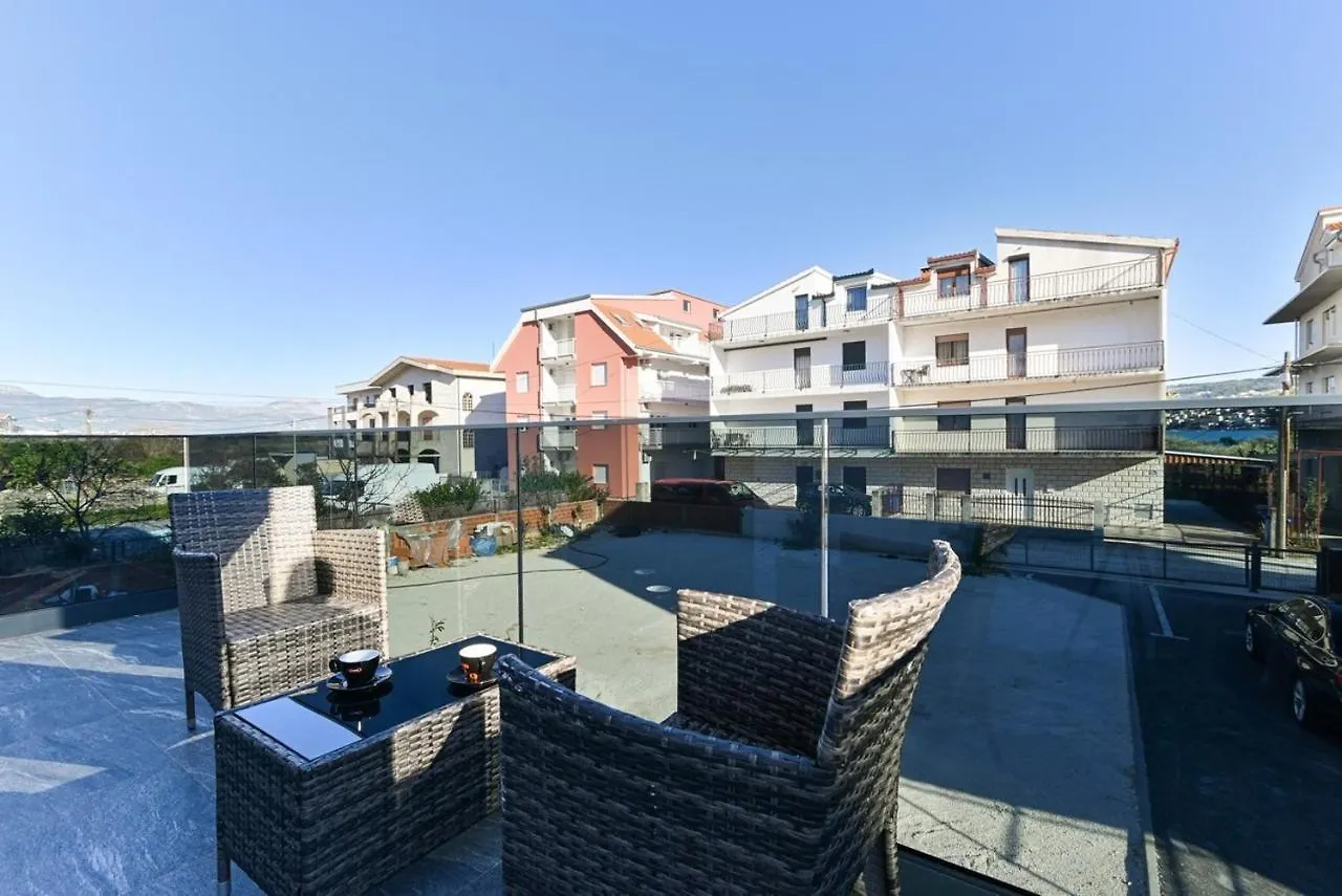 Apartments By The Sea Trogir - 21215